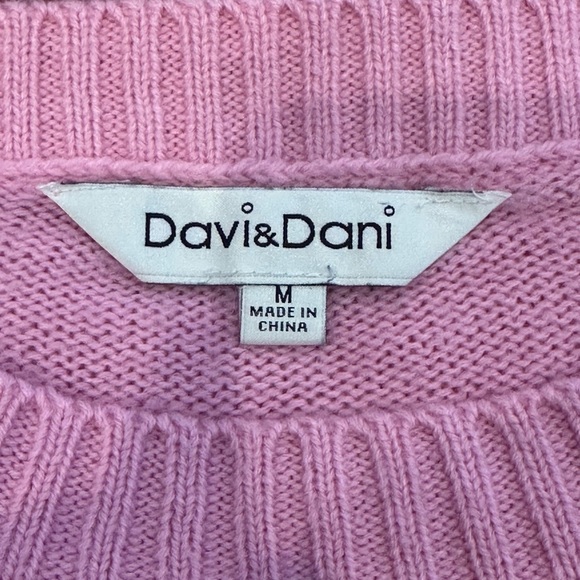 Davi & Dani Pink Tie-Dye Distressed Hem Knit Sweater Size Medium - Picture 7 of 7